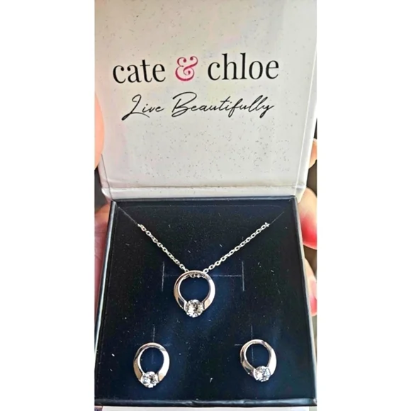 18k White Gold Plated Necklace and Earrings Jewelry Set - Picture 4 of 6